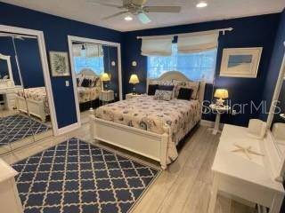 Holmes Beach, FL 34217,220 84TH ST