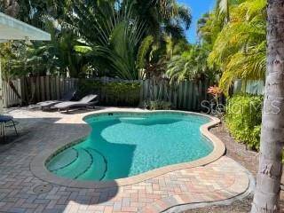 Holmes Beach, FL 34217,220 84TH ST