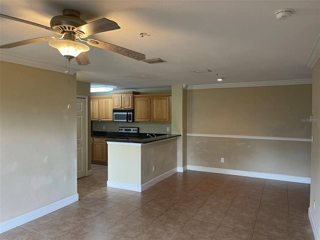 Sarasota, FL 34238,4005 CROCKERS LAKE BLVD #18