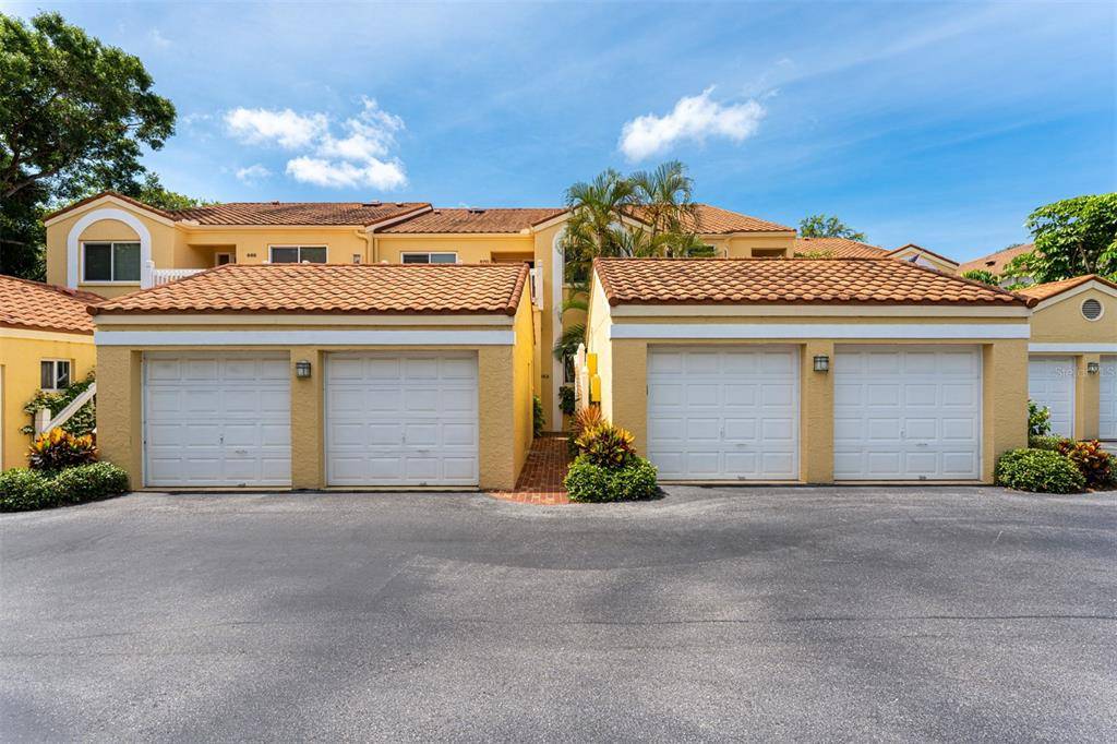 Sarasota, FL 34236,862 HUDSON AVE #862