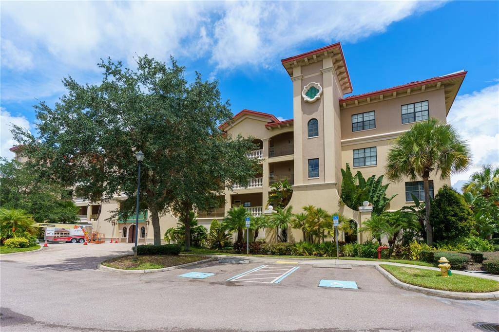 Lakewood Ranch, FL 34202,7612 LAKE VISTA CT #404