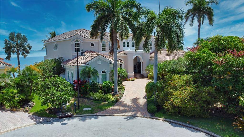 Longboat Key, FL 34228,596 OUTRIGGER LN