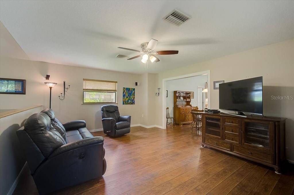 Palmetto, FL 34221,5008 WOODLAWN CIR W