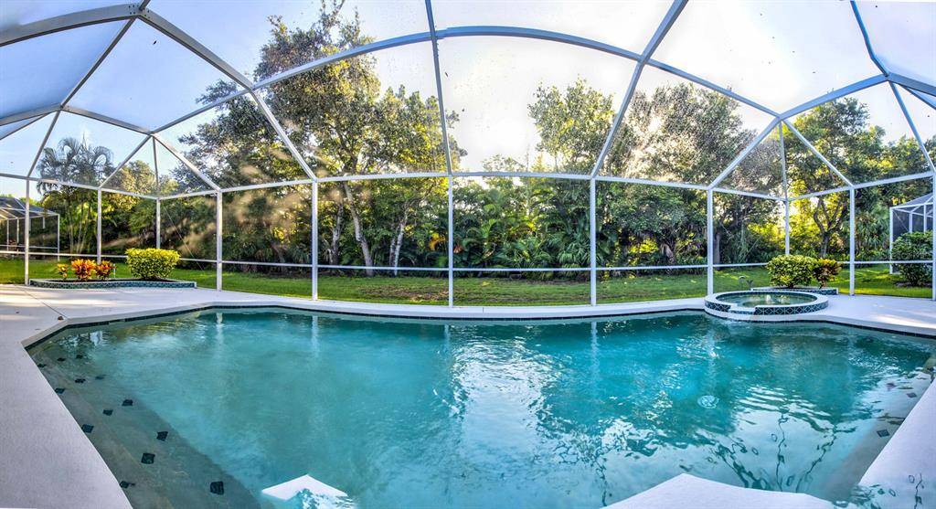 Bradenton, FL 34210,5123 51ST LN W