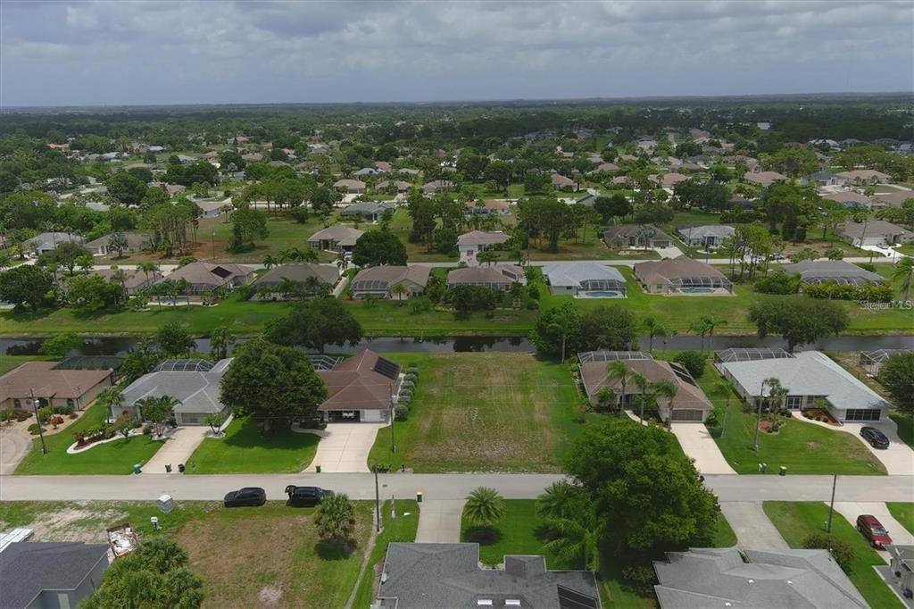 Rotonda West, FL 33947,253 FAIRWAY RD