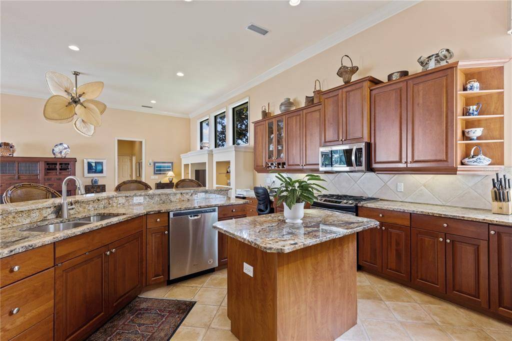 Lakewood Ranch, FL 34202,7119 WHITEMARSH CIR