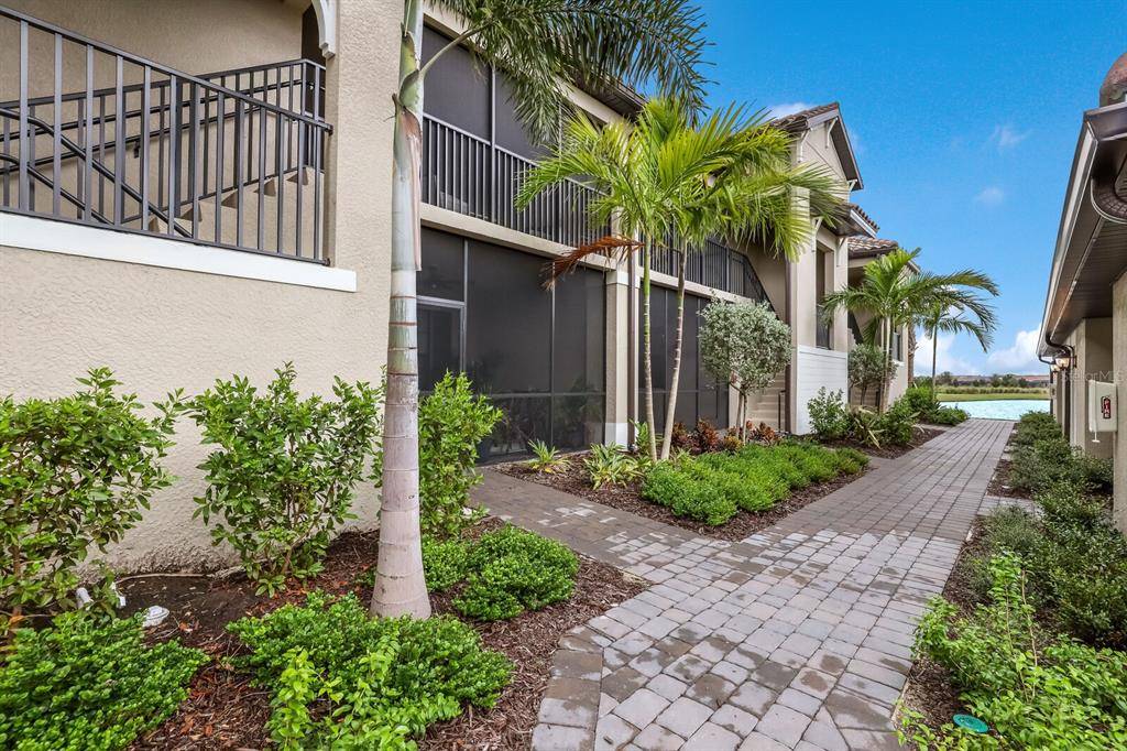 Lakewood Ranch, FL 34211,5721 PALMER CIR #105