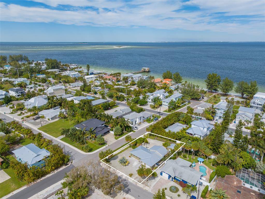 Anna Maria, FL 34216,270 GLADIOLUS ST