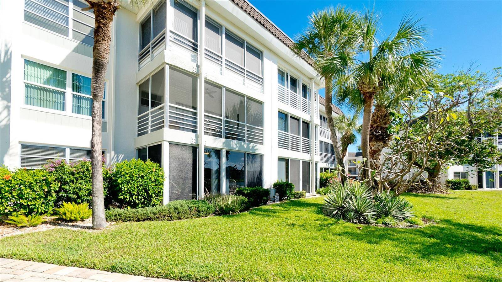 Longboat Key, FL 34228,4380 EXETER DR #H-103