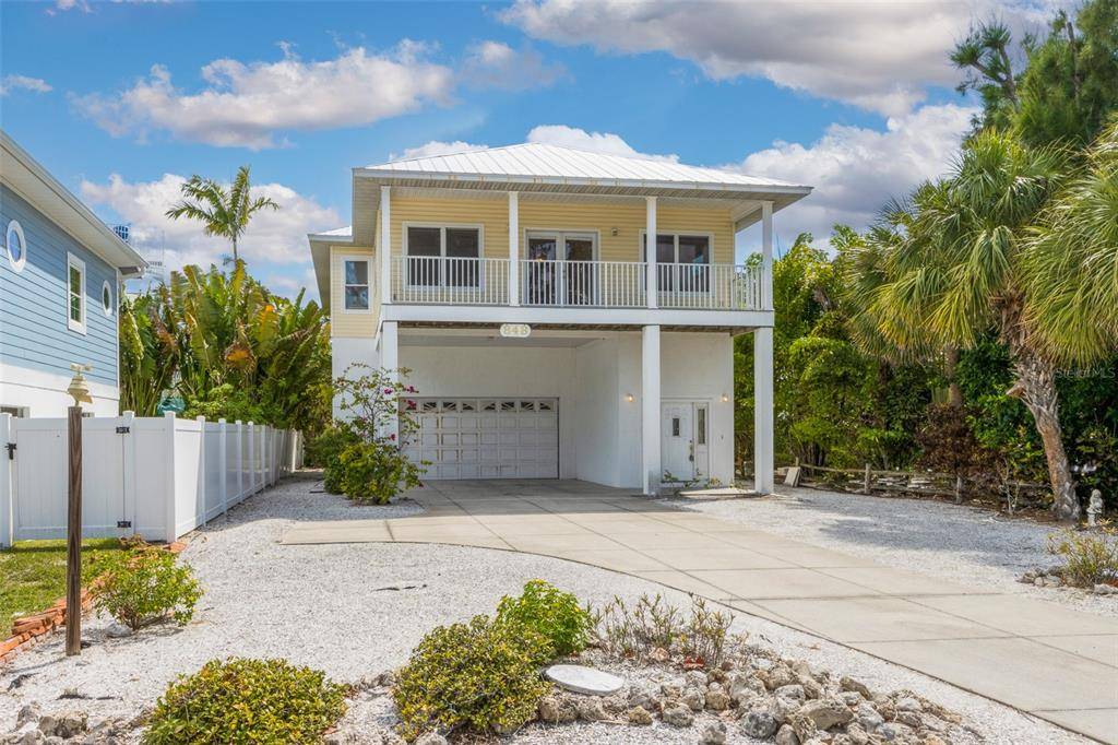 Anna Maria, FL 34216,848 N SHORE DR