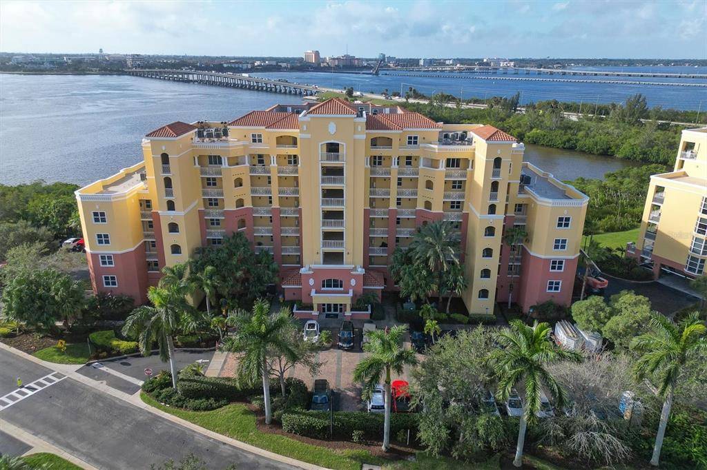 Palmetto, FL 34221,615 RIVIERA DUNES WAY #205