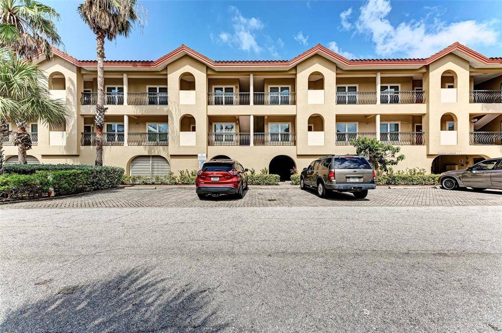 Bradenton Beach, FL 34217,222 17TH ST N #222