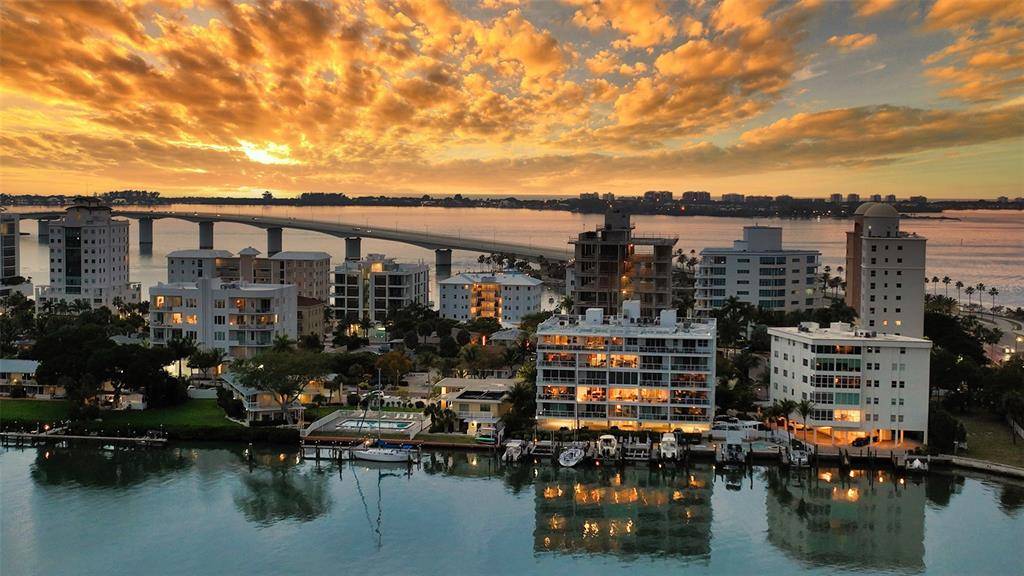 Sarasota, FL 34236,650 GOLDEN GATE PT #302