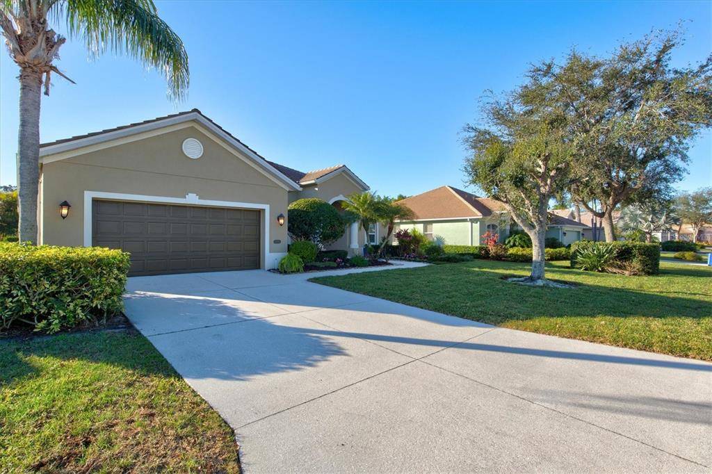 University Park, FL 34201,6165 PALOMINO CIR