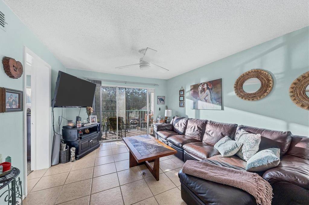 Sarasota, FL 34231,7294 CLOISTER DR #17