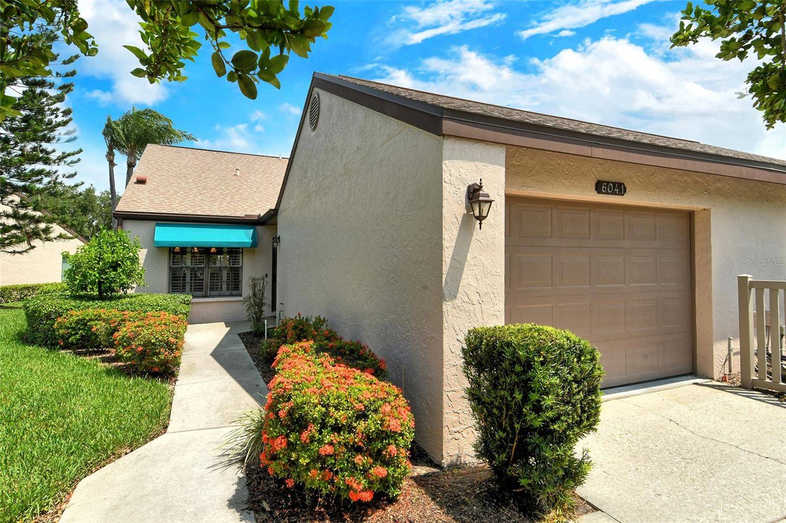 Sarasota, FL 34243,6041 CLUBSIDE DR #6041