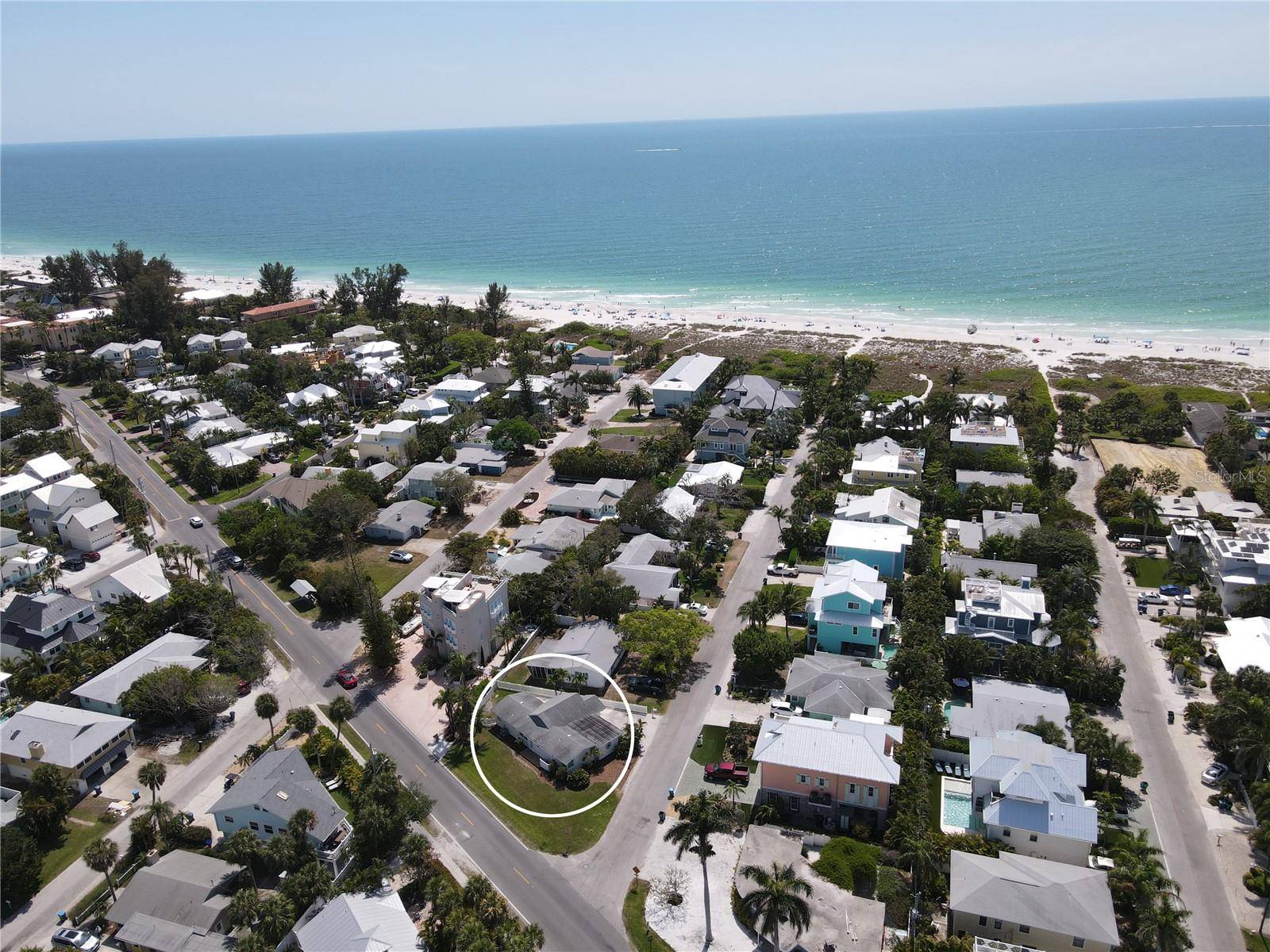 Holmes Beach, FL 34217,117 79TH ST