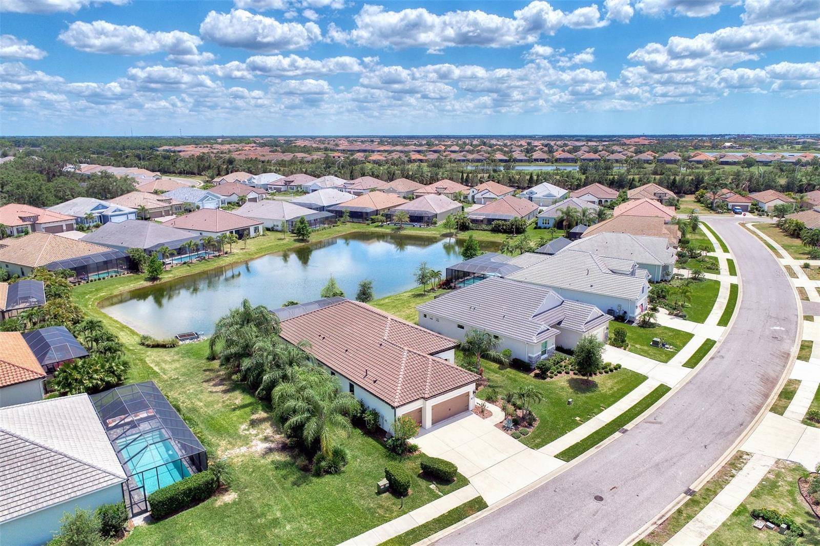 Lakewood Ranch, FL 34211,4207 TROPICAL BLUE LN