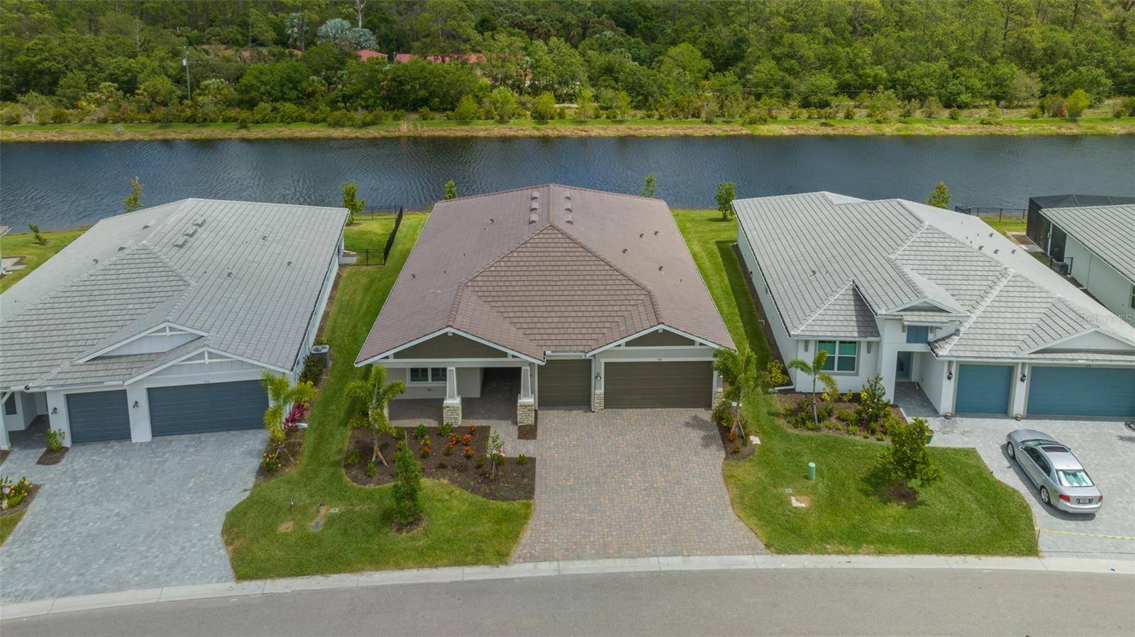 Nokomis, FL 34275,580 MISTIFLOWER CIR