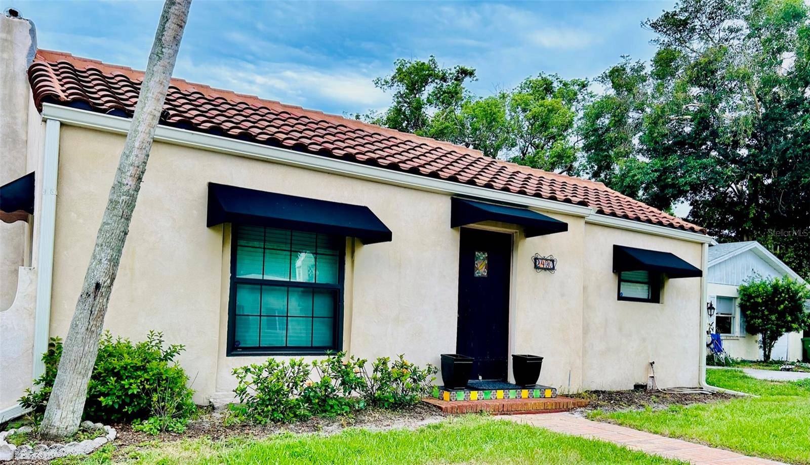 Sarasota, FL 34239,2430 BAHIA VISTA ST