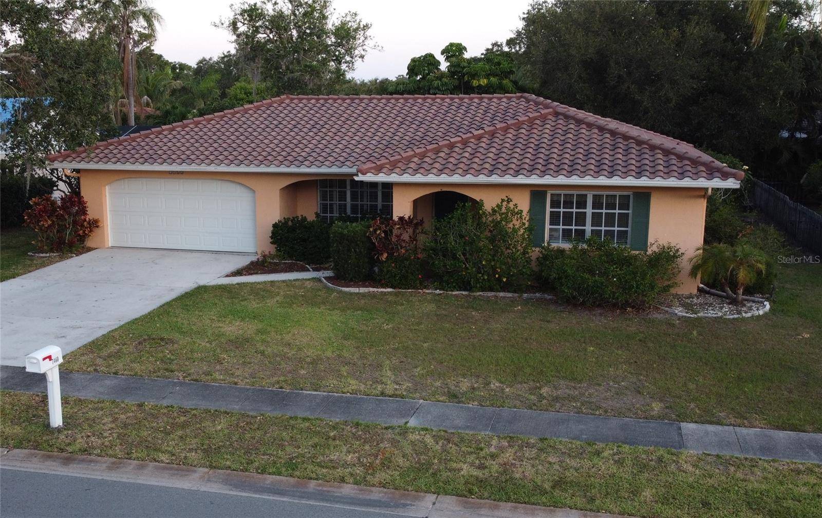 Sarasota, FL 34231,7460 DICKENS DR