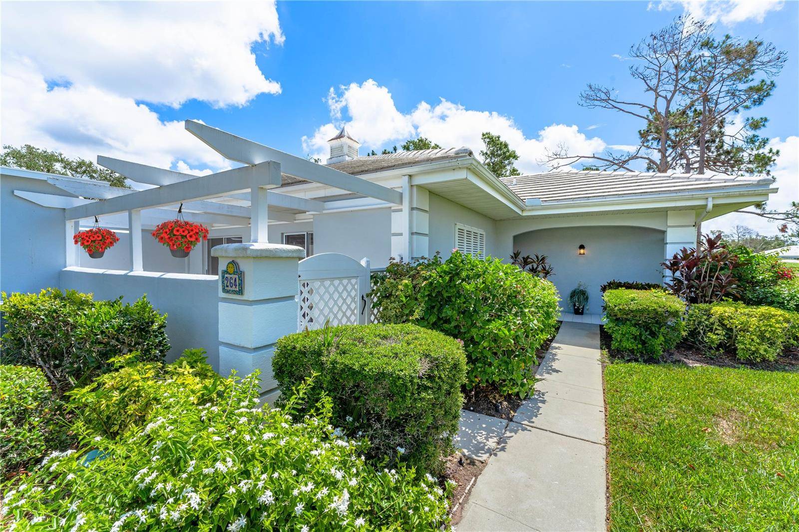 Venice, FL 34293,264 CERROMAR WAY S #54