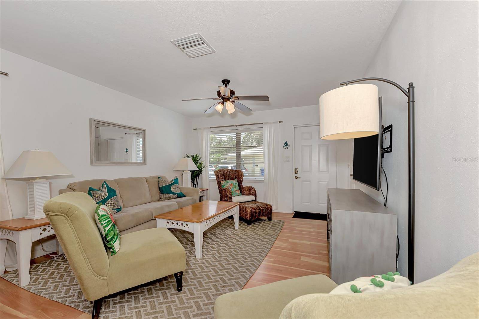 Sarasota, FL 34242,1137 N MOONMIST CT #L-7