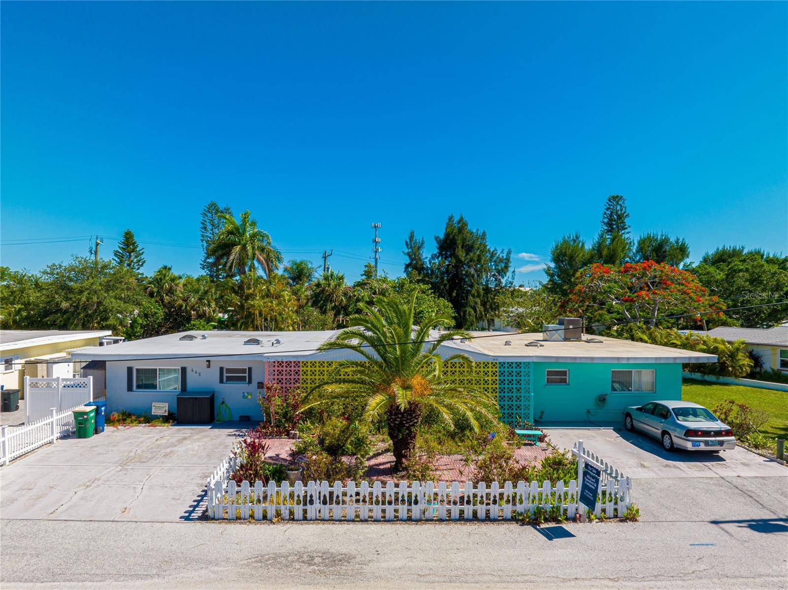 Holmes Beach, FL 34217,443 63RD ST