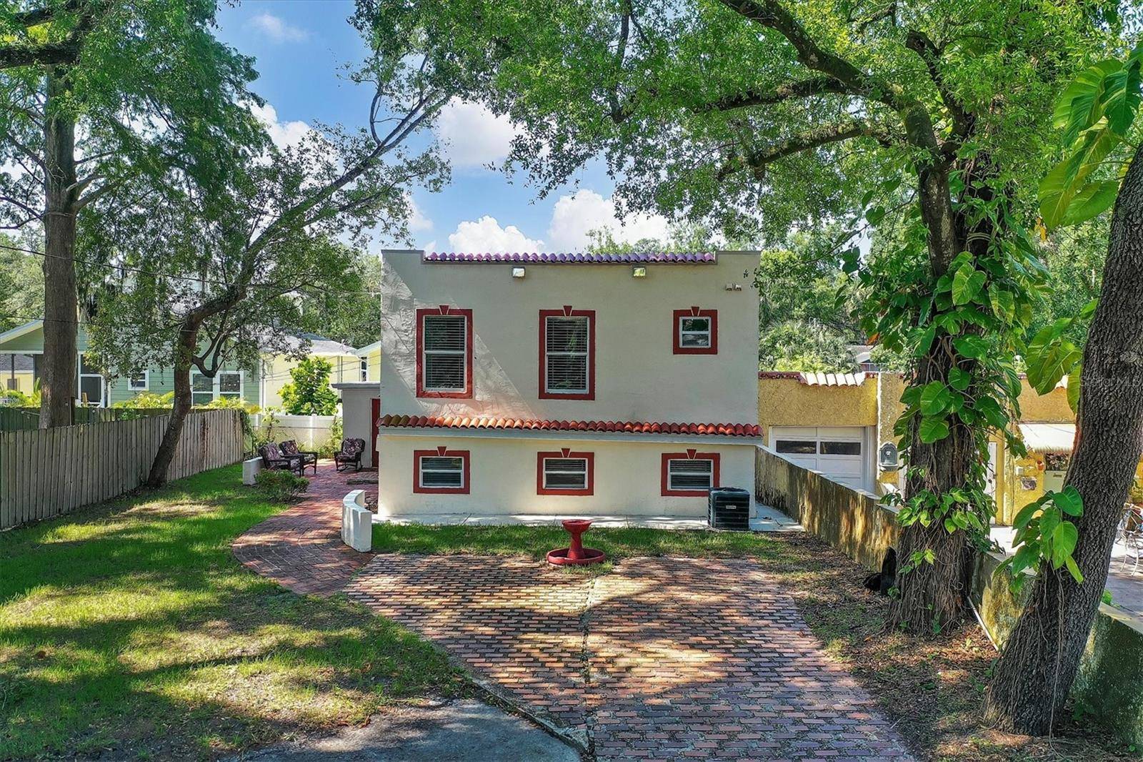 Tampa, FL 33603,316 W SOUTH AVE