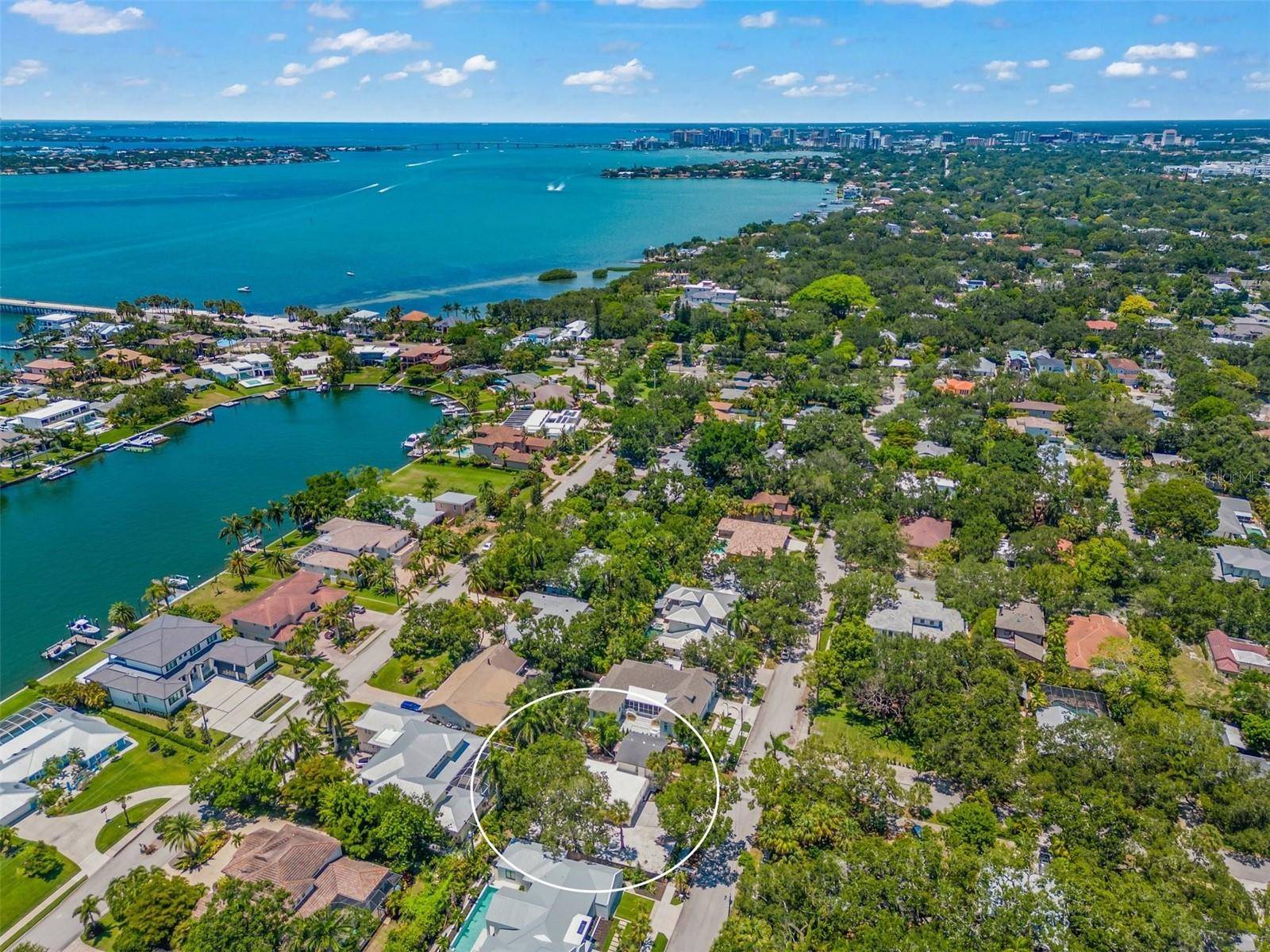 Sarasota, FL 34239,3800 FLORES AVE