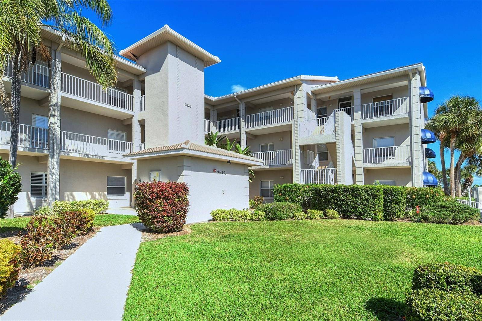 Sarasota, FL 34238,9620 CLUB SOUTH CIR #5210