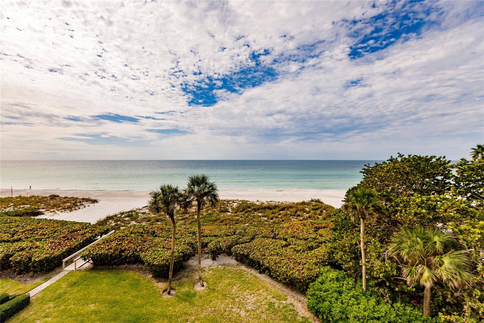 Longboat Key, FL 34228,2675 GULF OF MEXICO DR #304