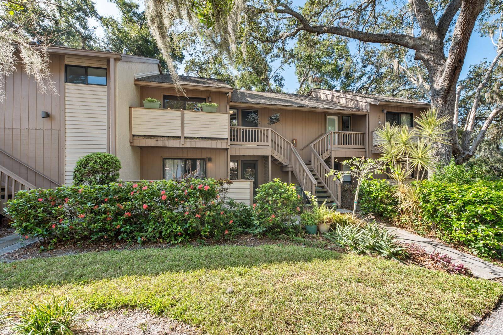 Sarasota, FL 34231,1680 BROOKHOUSE CIR #209