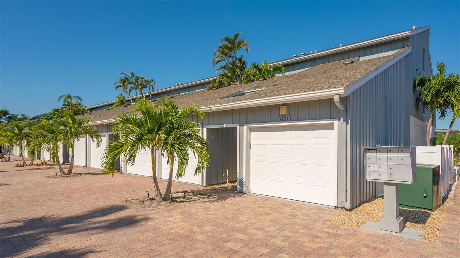 Siesta Key, FL 34242,1321 DOCKSIDE PL