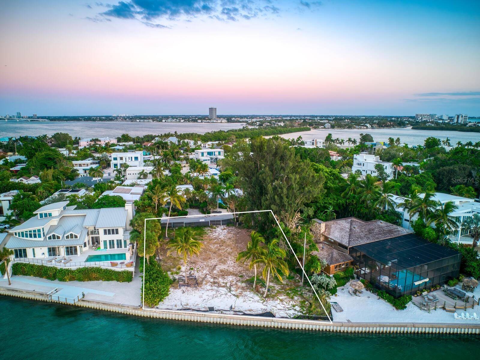 Sarasota, FL 34236,1199 WESTWAY DR