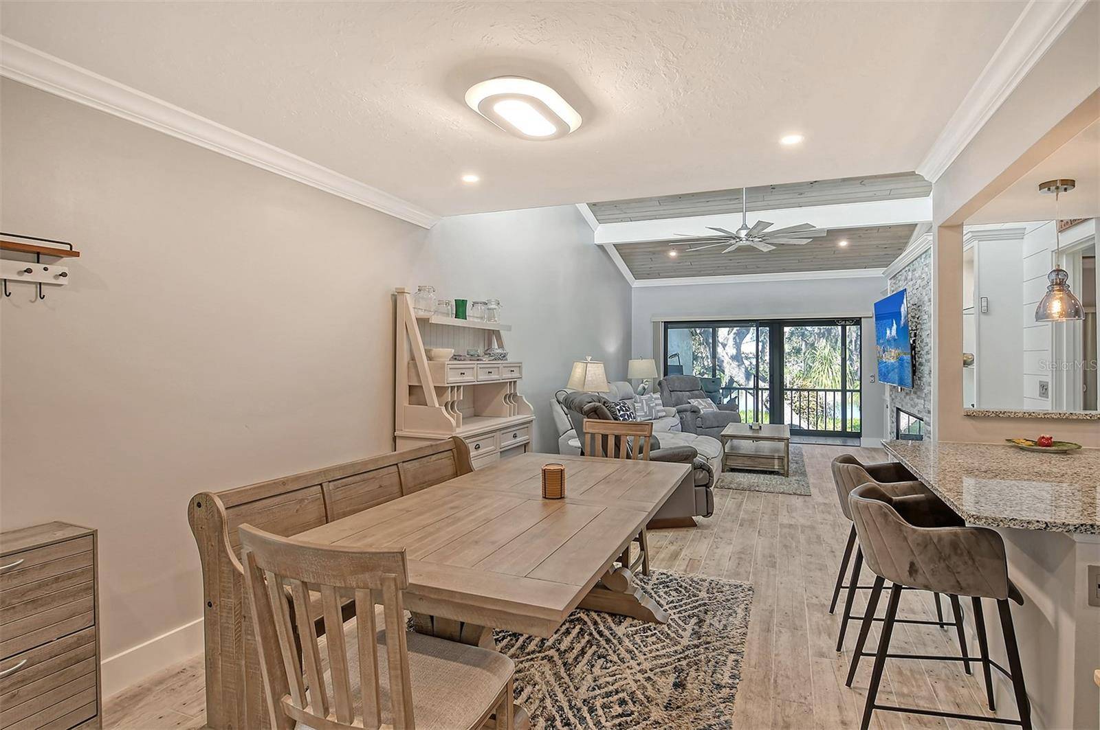 Sarasota, FL 34231,1601 BAYHOUSE POINT DR #BA206