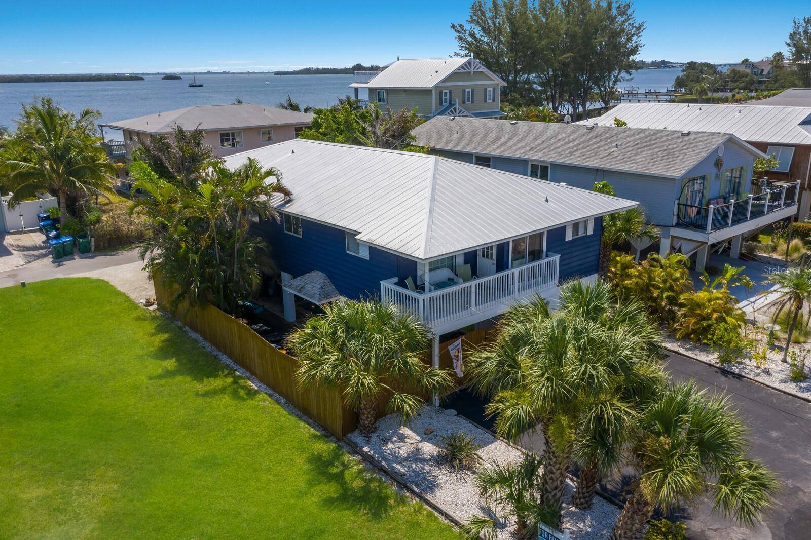 Bradenton Beach, FL 34217,2515 AVENUE B #A&B