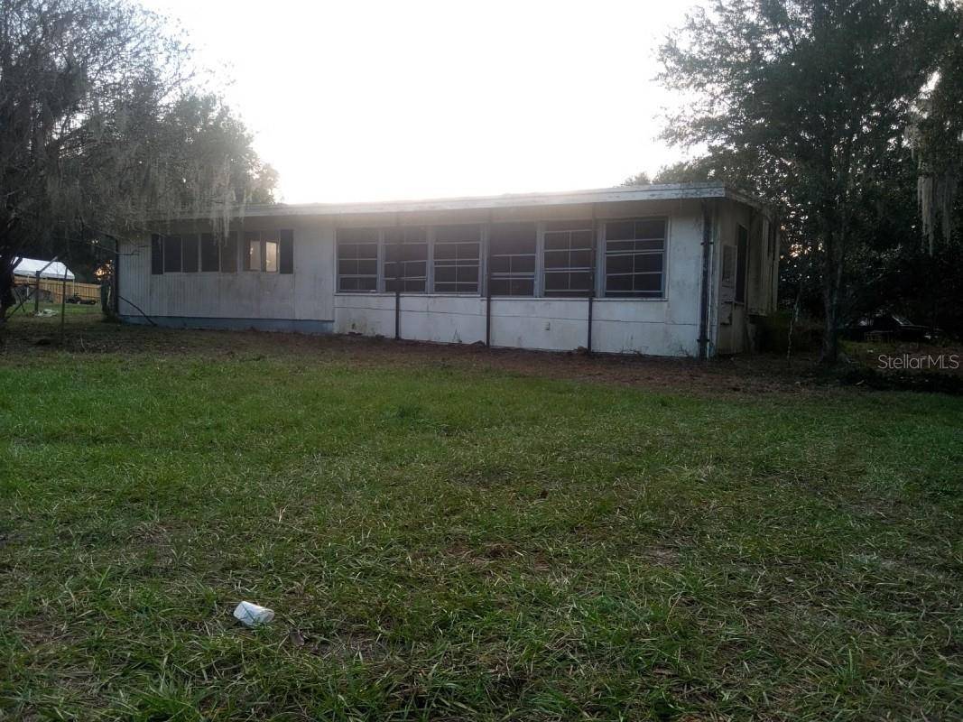 Umatilla, FL 32784,15886 SE 261ST AVE