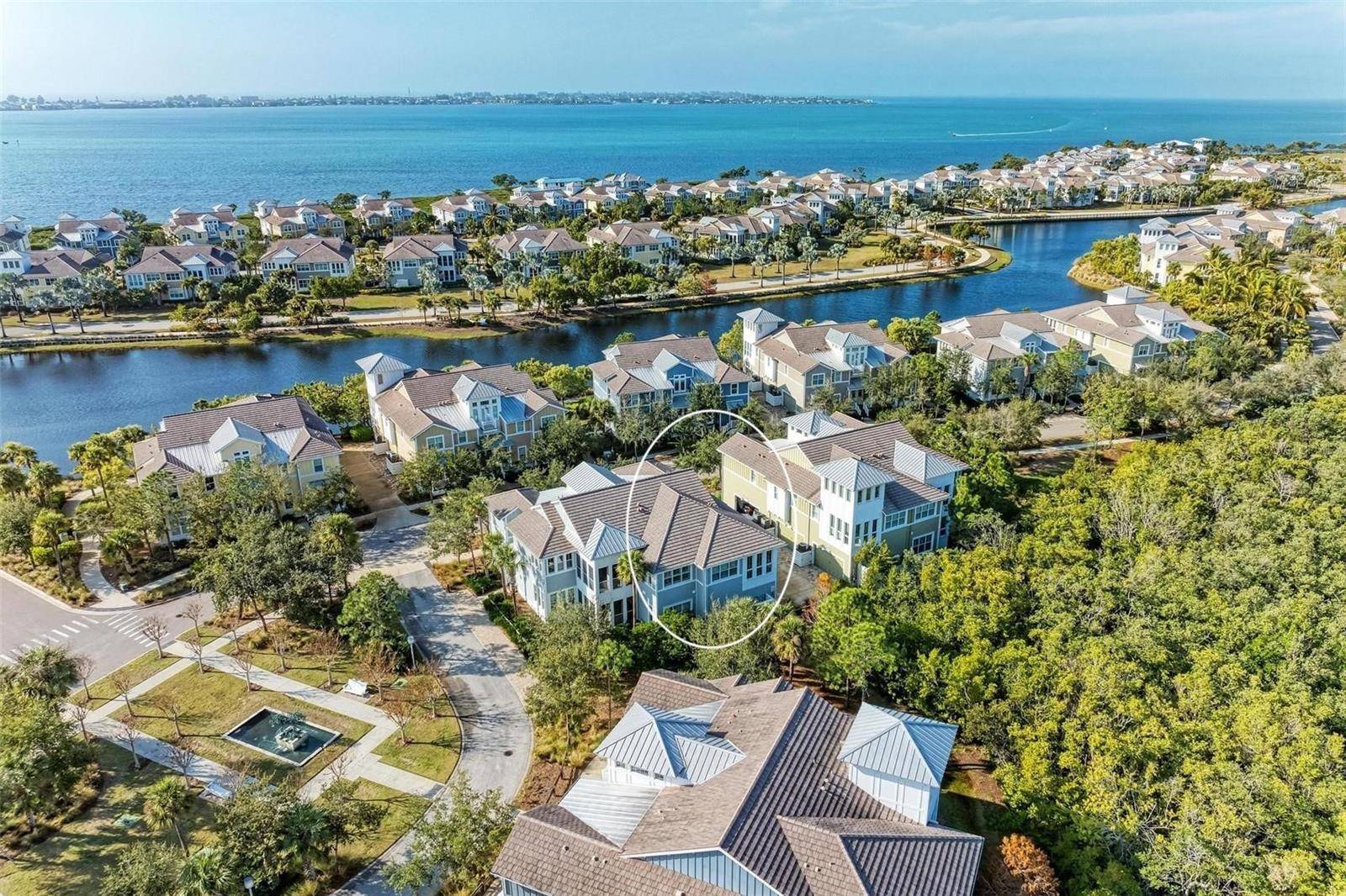 Bradenton, FL 34209,315 SAPPHIRE LAKE DR #201