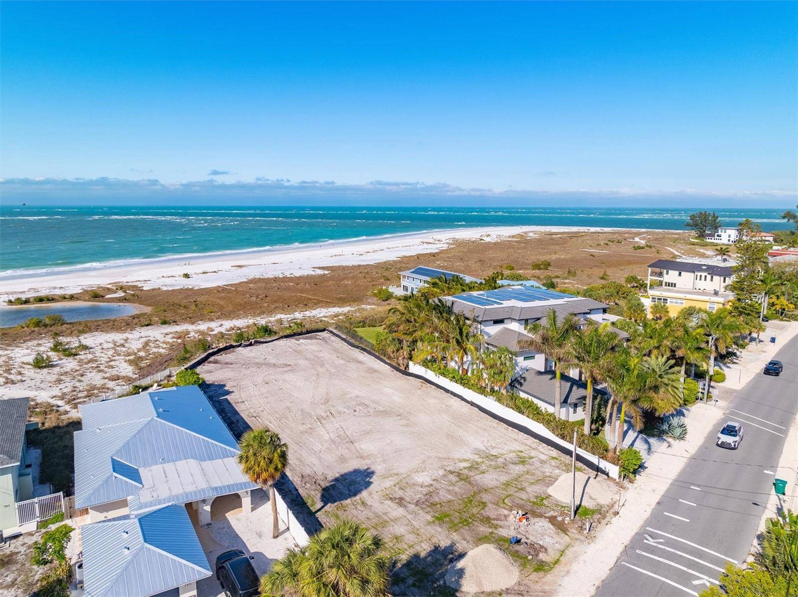 Anna Maria, FL 34216,769 N SHORE DR