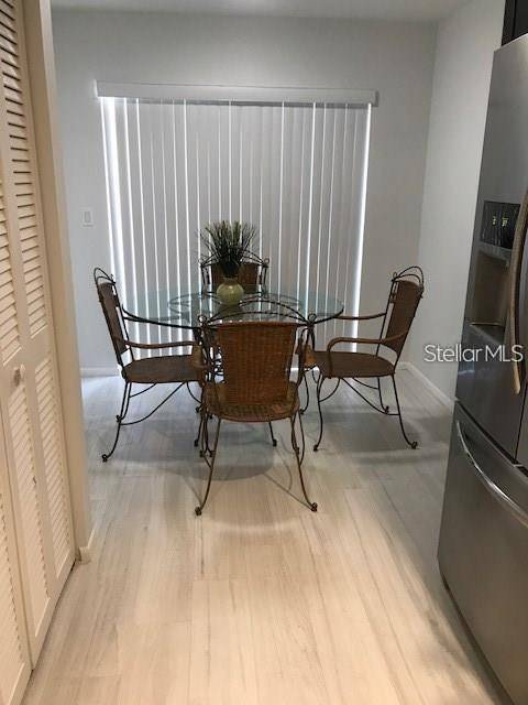 Sarasota, FL 34243,6892 W COUNTRY CLUB LN
