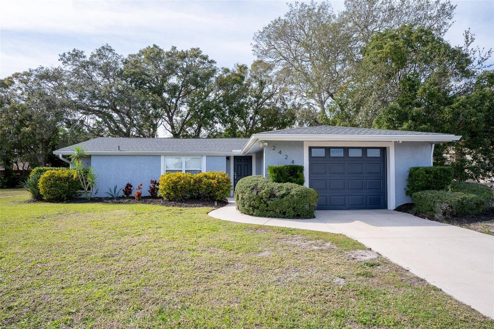 Sarasota, FL 34231,2424 BREAKWATER CIR