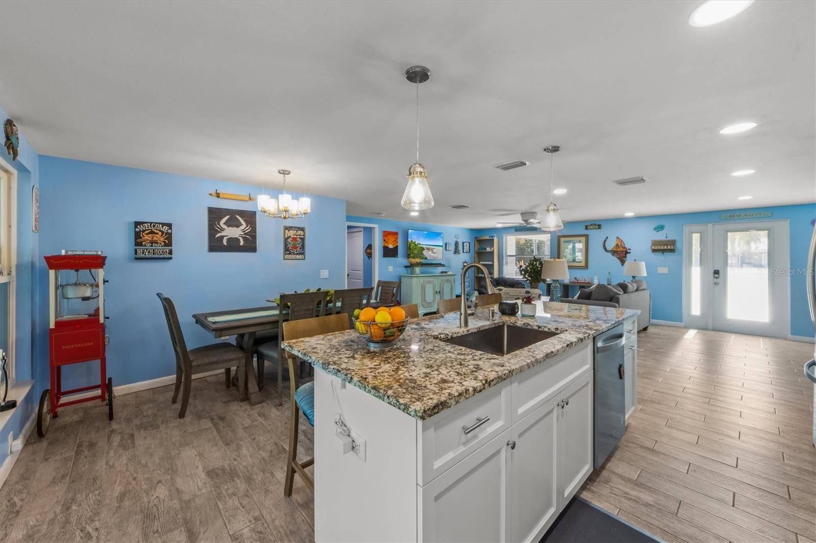 Anna Maria, FL 34216,310 IRIS ST