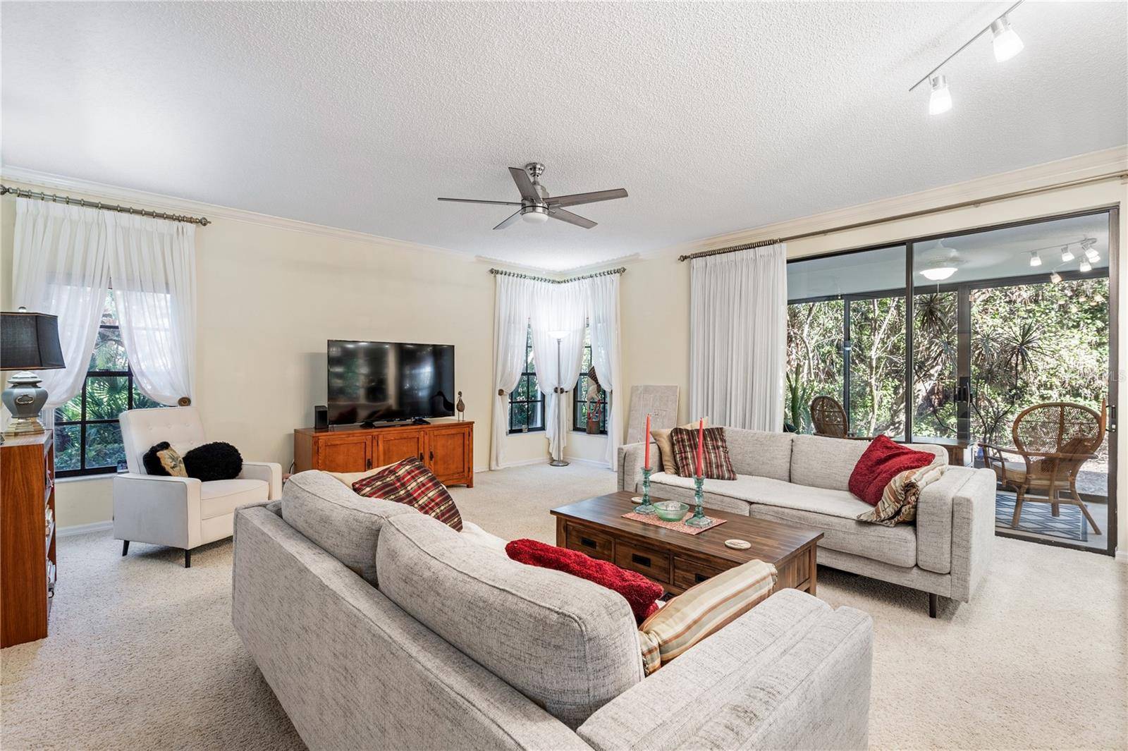 Sarasota, FL 34238,7790 FAIRWAY WOODS DR #1201