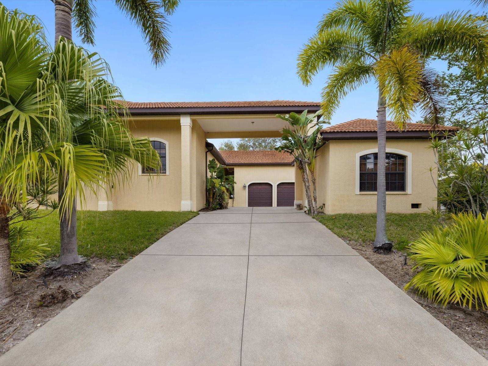 Sarasota, FL 34242,335 ISLAND CIR