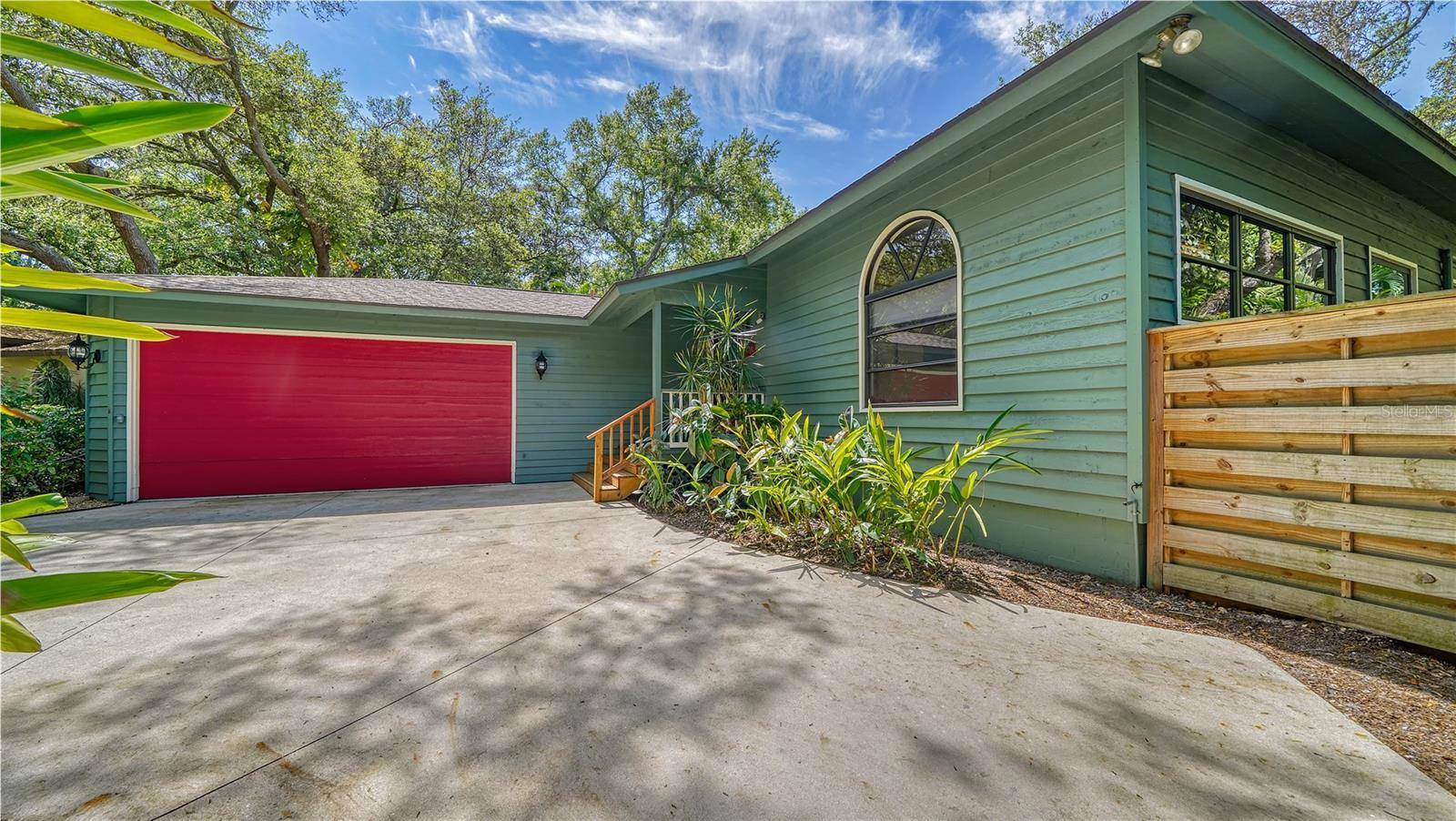 Sarasota, FL 34235,3650 POND VIEW LN