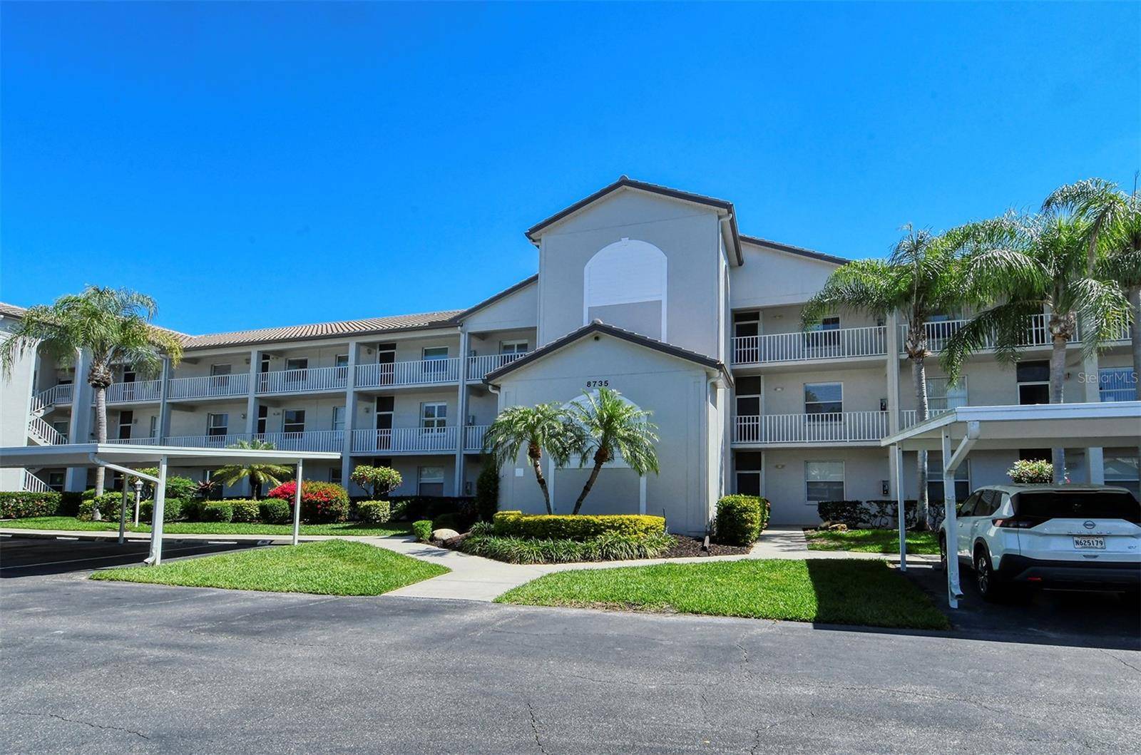 Sarasota, FL 34238,8735 OLDE HICKORY AVE #8306