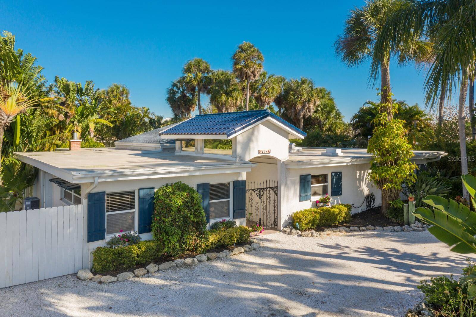 Holmes Beach, FL 34217,504 71ST ST