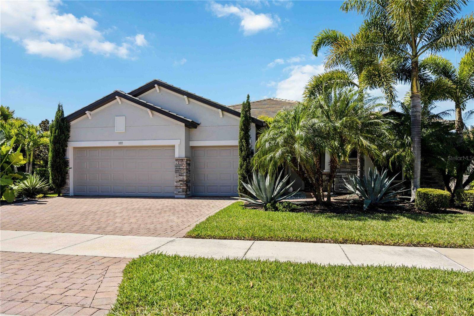 Sarasota, FL 34238,11227 PURPLE FINCH LN