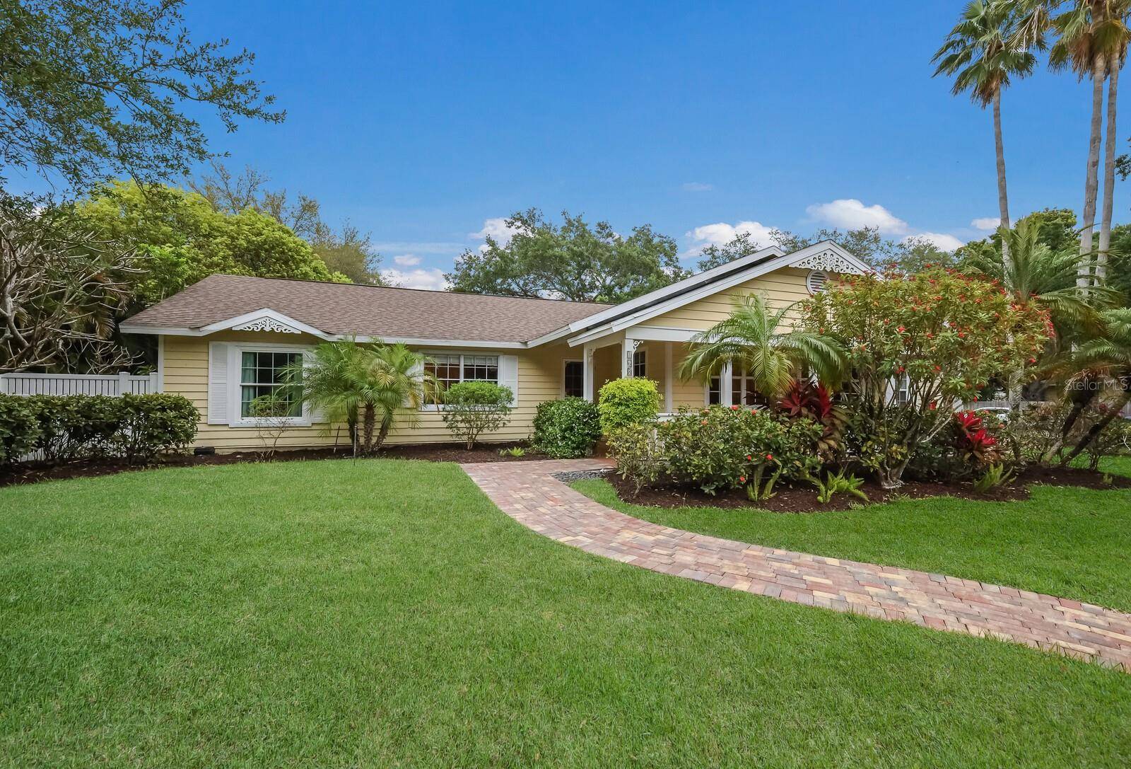 Sarasota, FL 34236,1689 ALTA VISTA ST